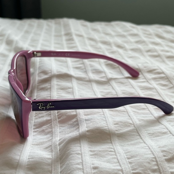 Ray Ban Youth Wayfarer Sunglasses - Picture 3 of 5